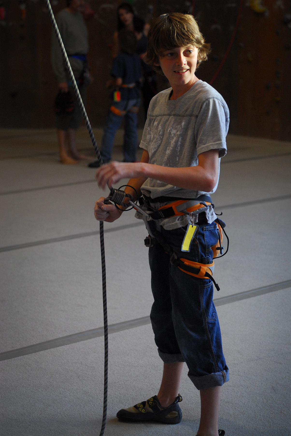 MOMENTUM CLIMBING GYM